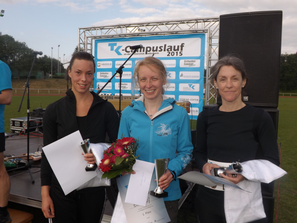 Siegerinnen 10km Damen v.l. Viktoria Rath Elke Wolf Bettina Krueger 2