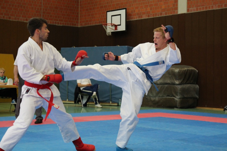 Hochschulmeisterschaften_Karate_Mai_2013_Foto_Patrick_Kleibold_19.jpg
