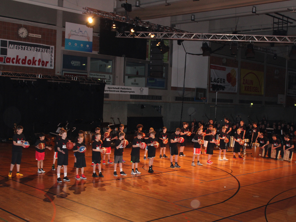 Universitaet Paderborn Hochschulorchester  friends meet Uni Baskets Ricarda Michels 4