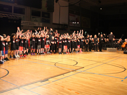 Universitaet Paderborn Hochschulorchester  friends meet Uni Baskets Ricarda Michels 68